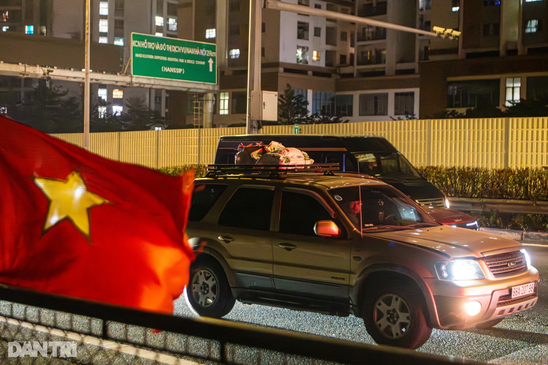 Tắc đường sau nghỉ Tết, người dân đi ô tô 7 tiếng từ Thanh Hóa về Hà Nội - 7 Tắc đường sau nghỉ Tết, người dân đi ô tô 7 tiếng từ Thanh Hóa về Hà Nội - 7