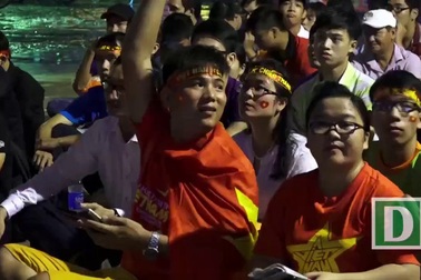 Không khí trước giờ thi đấu trận Việt Nam-Indonesia tại nhà văn hóa Thanh Niên