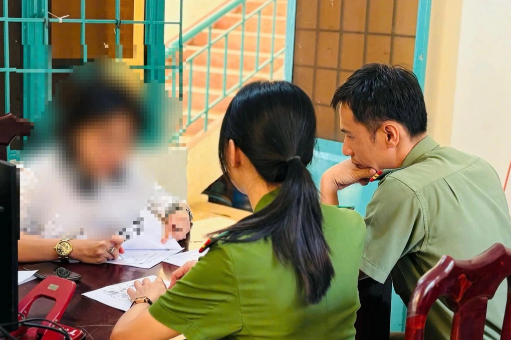 Xử lý người đăng tải thông tin nhuộm tóc ra đường phạt 10 củ - 1 Xử lý người đăng tải thông tin nhuộm tóc ra đường phạt 10 củ - 1