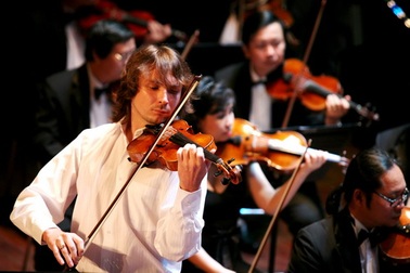 Công diễn Giai điệu mùa thu 2011