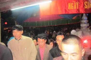 Ấn đền Trần Thanh Hóa cũng hút hàng nghìn du khách