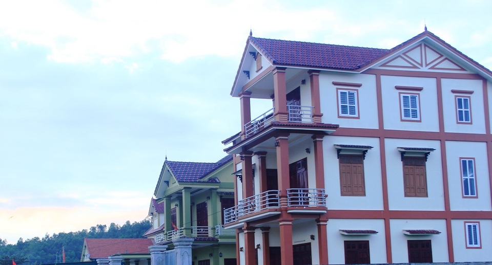 Làng thay da đổi thịt nhờ… tiền Kíp - 3 Làng thay da đổi thịt nhờ… tiền Kíp - 3
