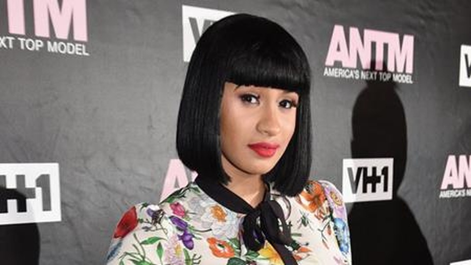 Khi các sao đình đám từng làm vũ công thoát y - 4