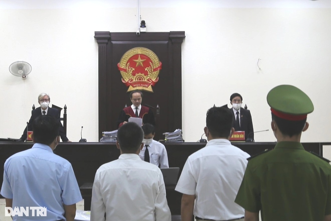 Sắp mở lại phiên tòa xét xử cựu nhà báo vụ bôi nhọ danh dự lãnh đạo tỉnh - 2 Sắp mở lại phiên tòa xét xử cựu nhà báo vụ bôi nhọ danh dự lãnh đạo tỉnh - 2