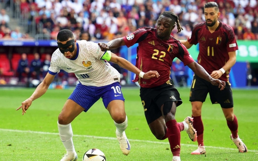 HLV Deschamps: Ronaldo là tiền đạo khiến mọi đối thủ phải e dè - 2 HLV Deschamps: Ronaldo là tiền đạo khiến mọi đối thủ phải e dè - 2