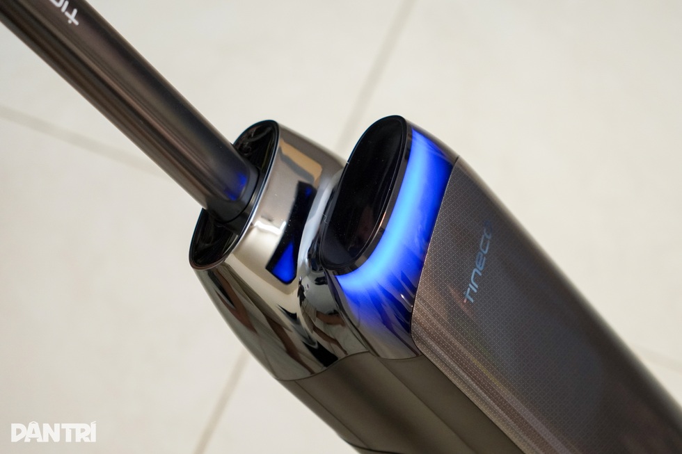 Trải nghiệm máy hút bụi lau nhà cầm tay tích hợp AI, dùng hơi nước nóng - 2 Trải nghiệm máy hút bụi lau nhà cầm tay tích hợp AI, dùng hơi nước nóng - 2