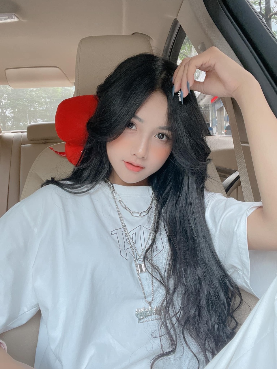 Những hot girl xinh đẹp chọn sống chậm trong mùa dịch - 5 Những hot girl xinh đẹp chọn sống chậm trong mùa dịch - 5