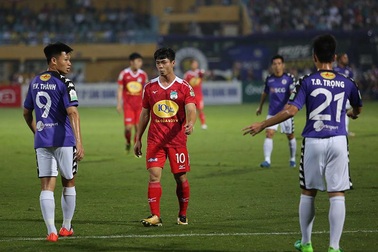 HLV HA Gia Lai: "Công Phượng, Xuân Trường có dấu hiệu kiệt sức"