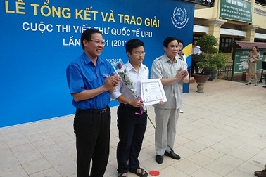 Trao giải cuộc thi viết thư quốc tế UPU lần thứ 41