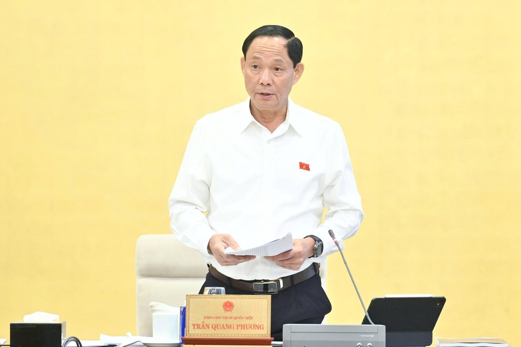 “Cần lộ trình từng bước để tiến tới cấm hoàn toàn xe xăng” - 3 “Cần lộ trình từng bước để tiến tới cấm hoàn toàn xe xăng” - 3