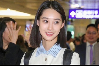 Nữ sinh Đại học ở Trung Quốc gây sốt vì nhan sắc xinh đẹp
