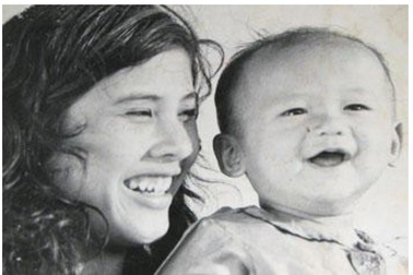 Em bé nổi tiếng trong "Cánh đồng hoang" trở thành tỷ phú nông dân