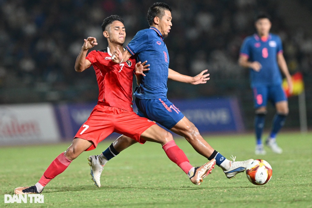 HLV Kiatisuk lên tiếng về thất bại của U22 Thái Lan tại SEA Games - 2 HLV Kiatisuk lên tiếng về thất bại của U22 Thái Lan tại SEA Games - 2