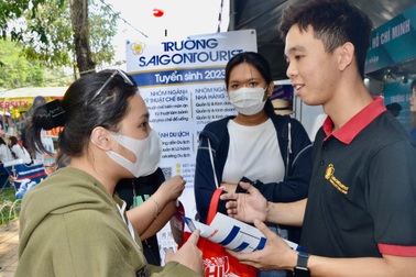 Trung cấp - “điểm nghẽn” khiến người học thiệt thòi khi ra thế giới?