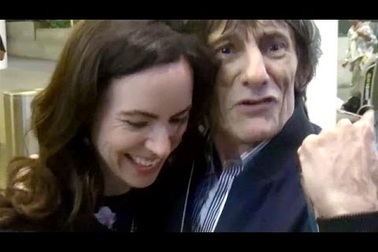 Ronnie Wood hạnh phúc bên vợ