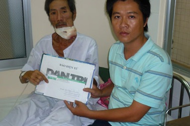 Anh Nguyễn Văn Hiền tiếp tục nhận quà bạn đọc