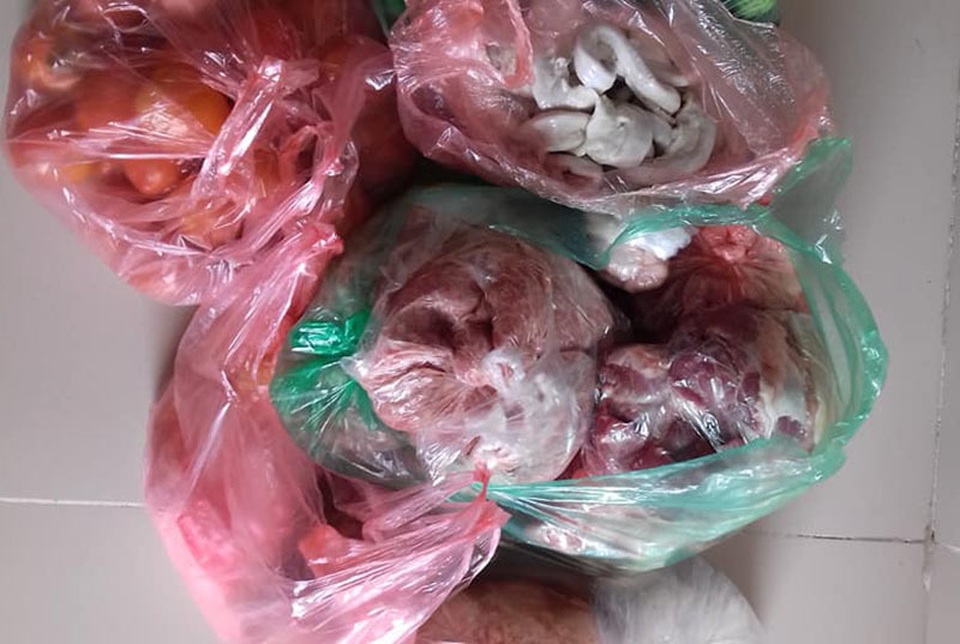 Đắt hơn bò Mỹ, dân Thủ đô đụng lợn ăn chung như thời bao cấp - 2 Đắt hơn bò Mỹ, dân Thủ đô đụng lợn ăn chung như thời bao cấp - 2
