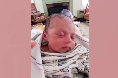 "Cưng xỉu" những em bé mới sinh