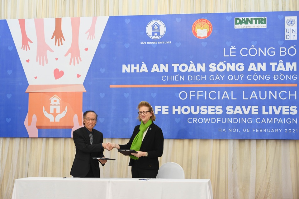 Bạn đọc Dân trí ủng hộ 1 tỉ đồng xây dựng nhà an toàn, sống an tâm - 11 Bạn đọc Dân trí ủng hộ 1 tỉ đồng xây dựng nhà an toàn, sống an tâm - 11