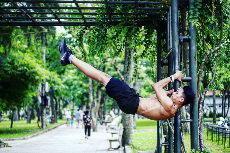 Nam sinh chiếm hữu cơ vùng bụng 8 múi, khuôn mặt chuẩn chỉnh soái ca - 4 Nam sinh chiếm hữu cơ vùng bụng 8 múi, khuôn mặt chuẩn chỉnh soái ca - 4