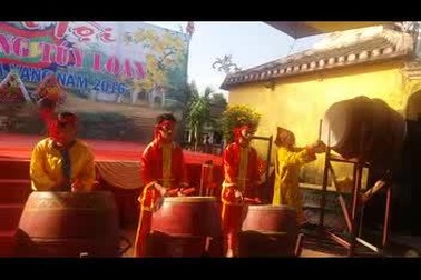 Tưng bừng lễ hội đình làng Túy Loan