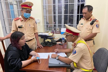 Người phụ nữ bắt cóc bé 1 tháng tuổi của bạn rồi bỏ trốn