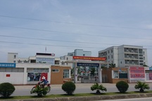 Quảng Ninh: 51 học sinh khá, giỏi trường chuyên bỗng chốc “bơ vơ”