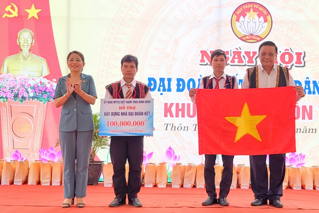Bình Định hỗ trợ hơn 47 tỷ đồng xây nhà ở cho hộ nghèo, cận nghèo - 1 Bình Định hỗ trợ hơn 47 tỷ đồng xây nhà ở cho hộ nghèo, cận nghèo - 1
