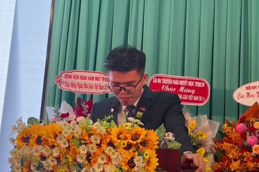 Sinh viên Lào và bài thơ tri ân thầy cô Việt Nam