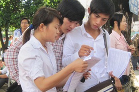 Đề Lý nhẹ nhàng, đề Sinh hơi dài, đề Văn vừa sức