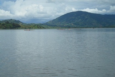 Vô tư xâm hại hồ nước ngọt lớn nhất Tây Nguyên