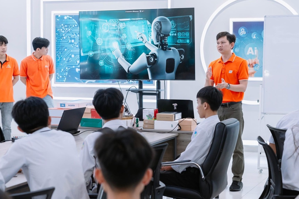 Tiến sĩ thời đại 4.0: Khi ổn định không còn là đích đến - 1 Tiến sĩ thời đại 4.0: Khi ổn định không còn là đích đến - 1