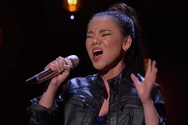 Minh Như gây ấn tượng mạnh khi hát Chandelier ở vòng 2 American Idol 2019