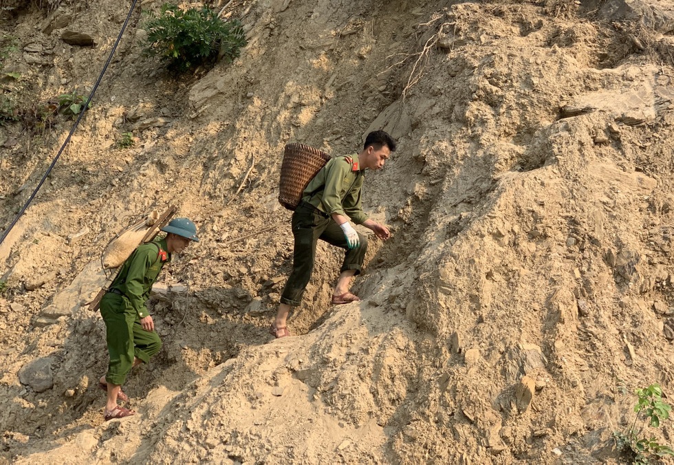 Kỳ 1: Những ngôi nhà xây trên đôi vai - 3 Kỳ 1: Những ngôi nhà xây trên đôi vai - 3