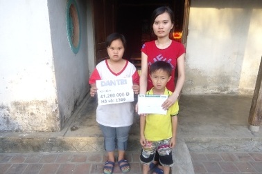 Trao hơn 41 triệu đồng đến 4 chị em mồ côi