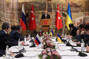 Ukraine đã bỏ lỡ cơ hội sớm đàm phán hòa bình với Nga?