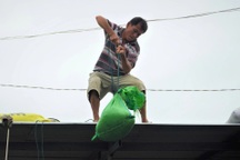 Kalmaegi sắp đổ bộ, người dân lo tái diễn kịch bản bão năm 2020