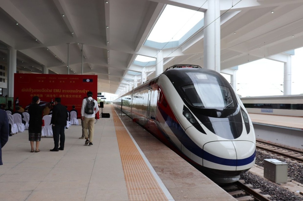 Đoàn tàu cao tốc Triệu Voi Lào mới nhận từ Trung Quốc - 6 Đoàn tàu cao tốc Triệu Voi Lào mới nhận từ Trung Quốc - 6