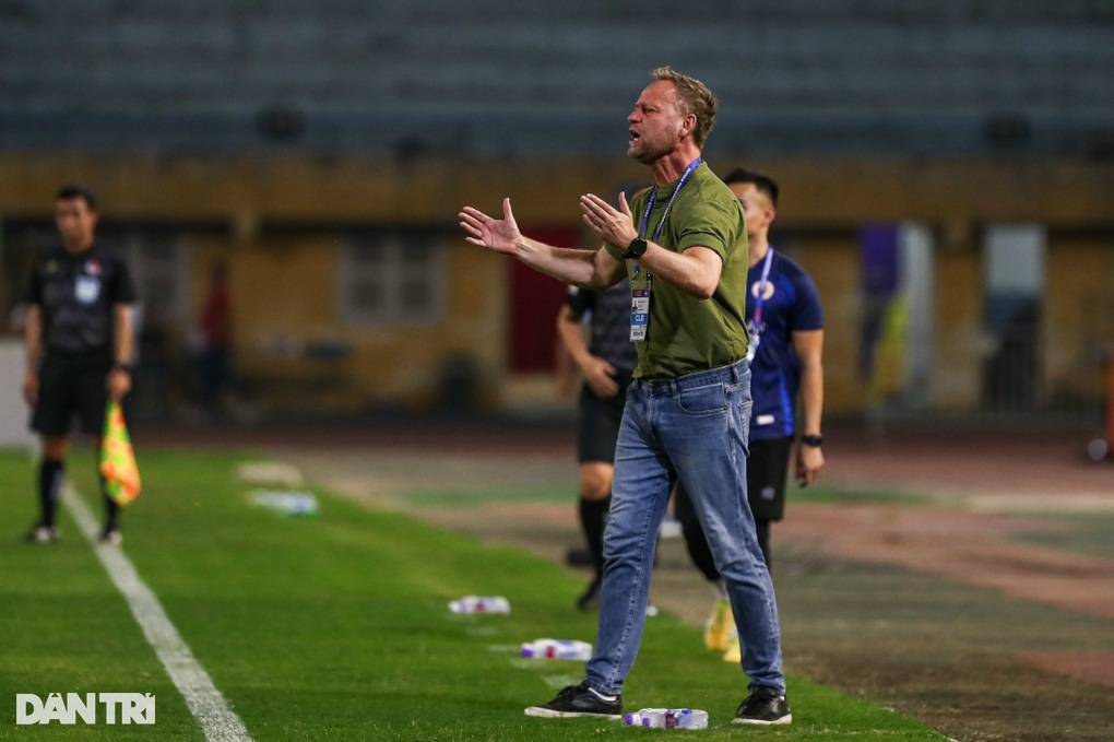 CLB Công an Hà Nội - Buriram (19h30 hôm nay): Chiến thắng trên sân nhà? - 2 CLB Công an Hà Nội - Buriram (19h30 hôm nay): Chiến thắng trên sân nhà? - 2