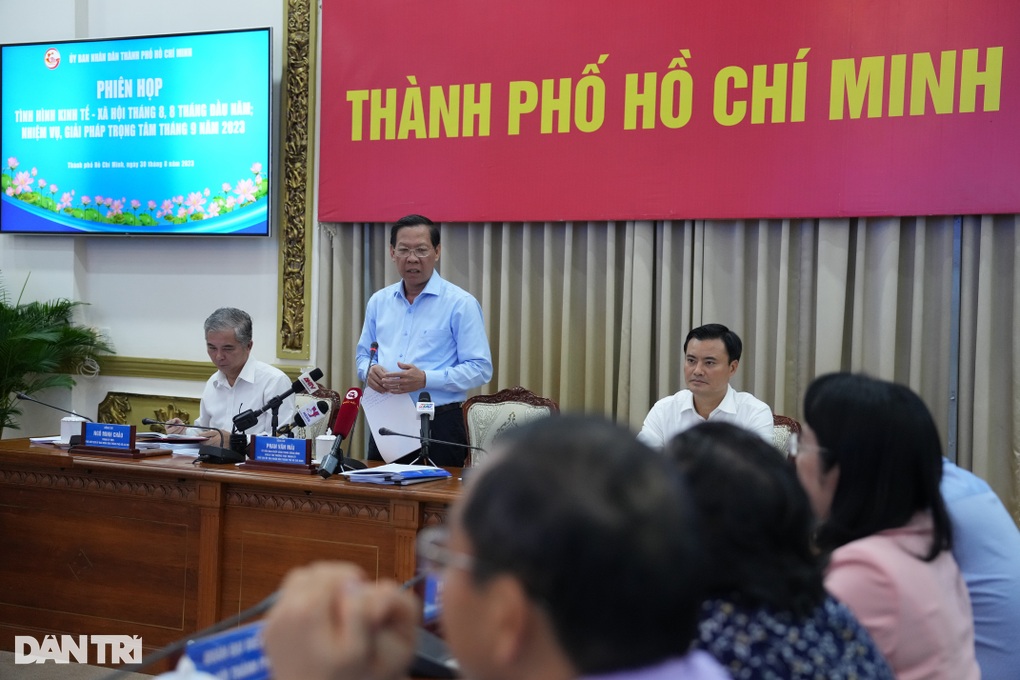 Chủ tịch TPHCM: Trình phương án sắp xếp các quận, huyện trong tháng 9 - 3 Chủ tịch TPHCM: Trình phương án sắp xếp các quận, huyện trong tháng 9 - 3