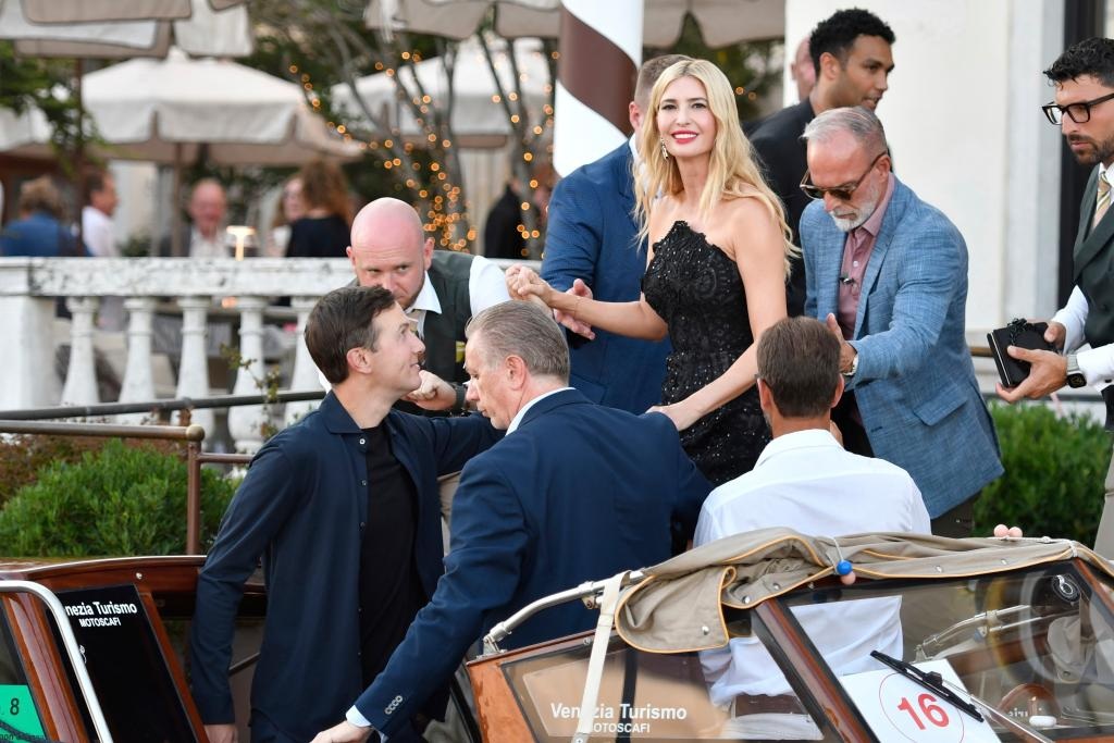 إيفانكا ترامب تتألق بين ضيوف حفل زفاف الملياردير - 6 Ivanka Trump đẹp nổi bật giữa dàn khách dự đám cưới tỷ phú - 6