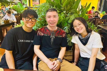 Con gái NSND Công Lý: "Bố từng không nhìn mặt tôi 2 tháng"