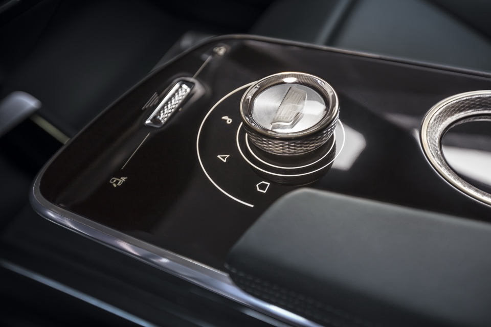 Cận cảnh tân binh Lyriq - Kỷ nguyên mới của Cadillac - 13 Cận cảnh tân binh Lyriq - Kỷ nguyên mới của Cadillac - 13