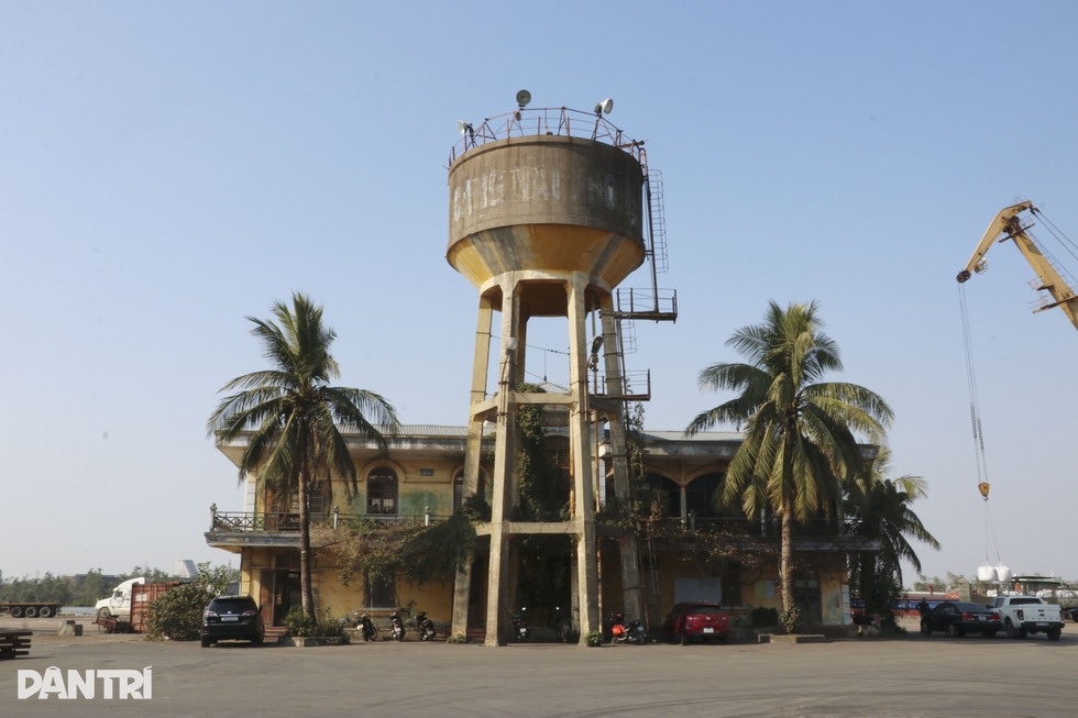 Cảng 150 tuổi ở Hải Phòng sắp hoàn thành sứ mệnh lịch sử - 4 Cảng 150 tuổi ở Hải Phòng sắp hoàn thành sứ mệnh lịch sử - 4