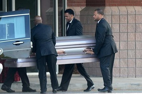 Tang lễ của Bobbi Kristina chính thức được cử hành