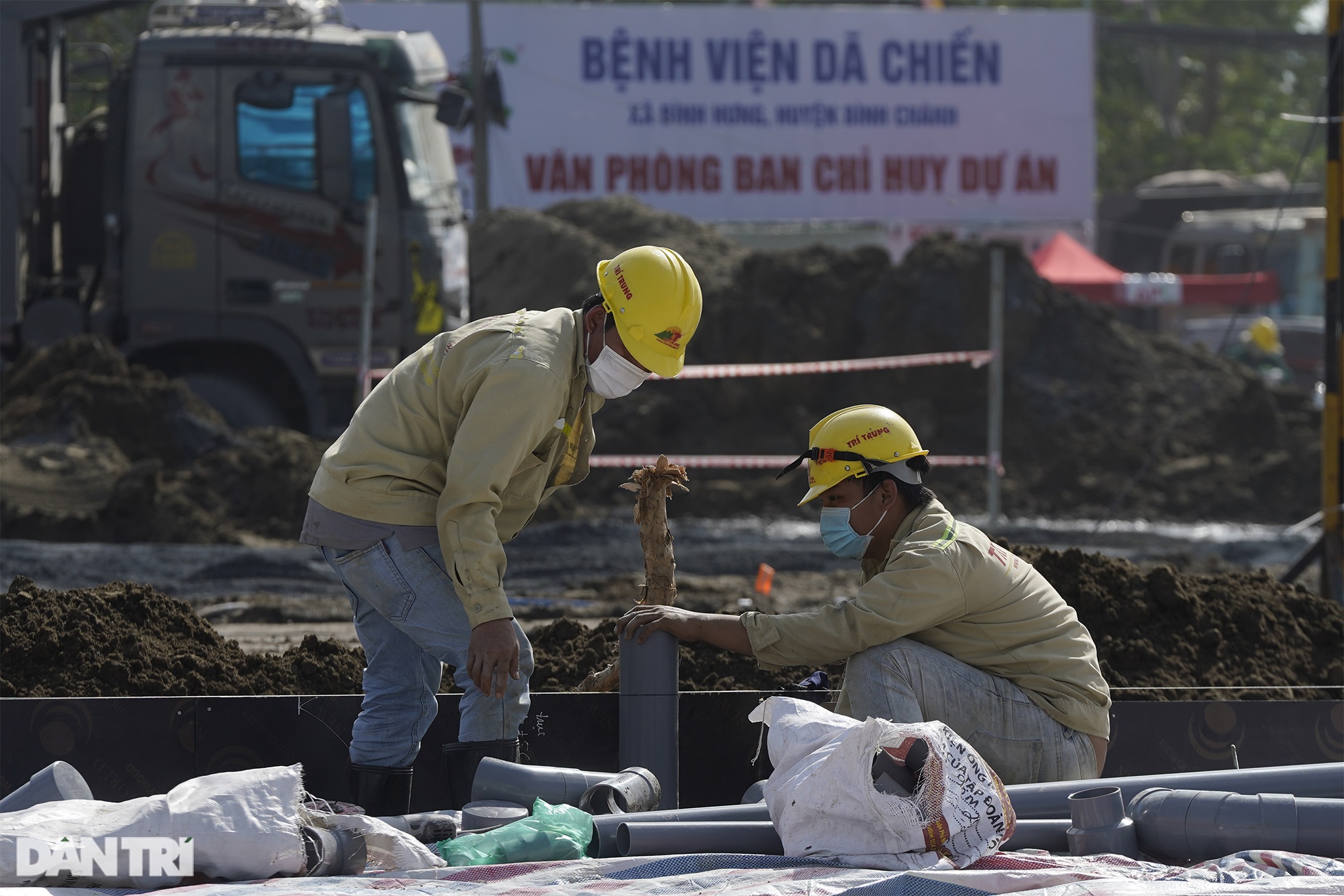 TPHCM thần tốc xây dựng bệnh viện dã chiến trên đầm lầy rộng 5 héc-ta - 9 TPHCM thần tốc xây dựng bệnh viện dã chiến trên đầm lầy rộng 5 héc-ta - 9