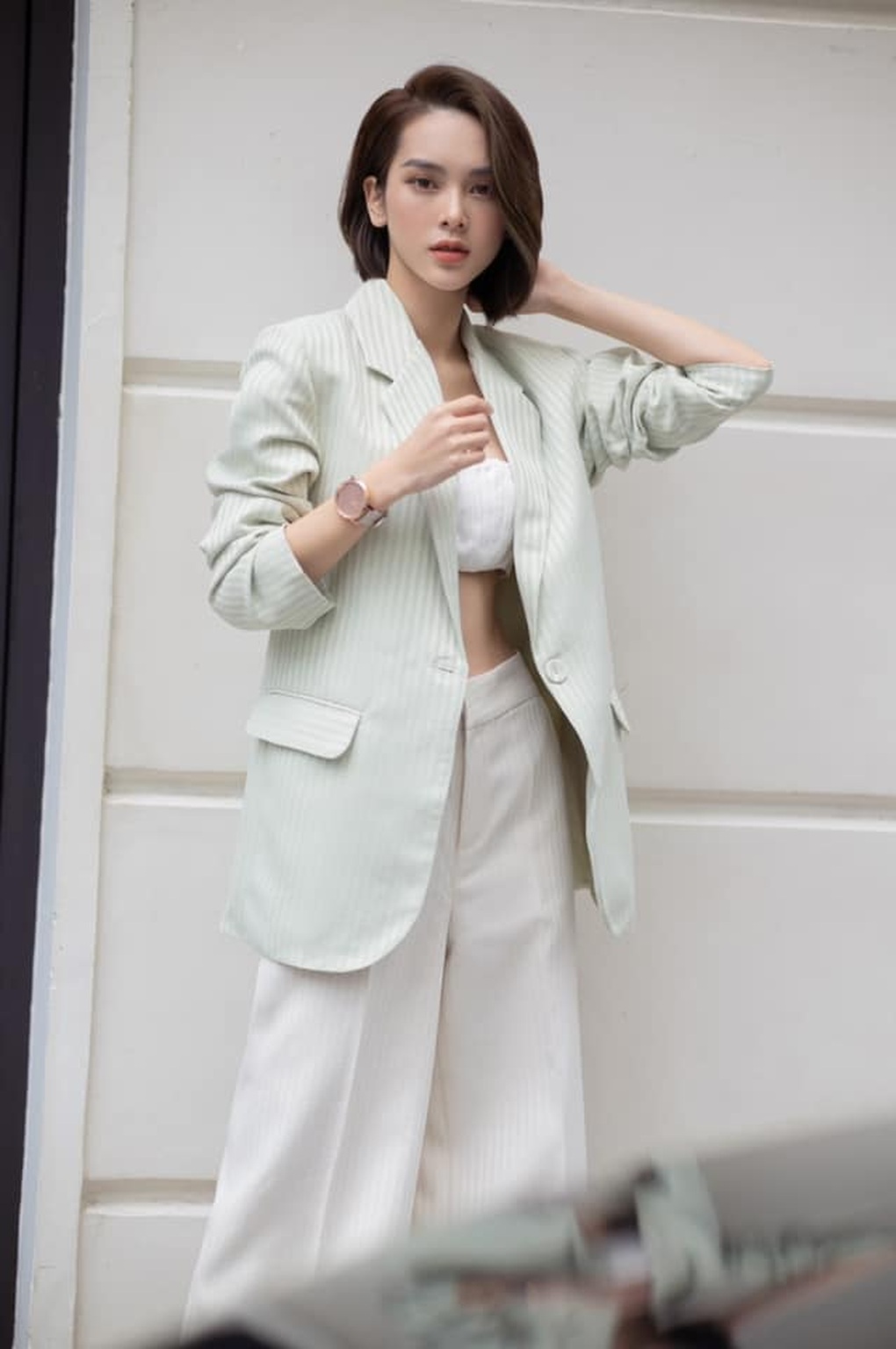 Quỳnh Lương Lối nhỏ vào đời nói gì trước tin đồn có đại gia chống lưng? - 5 Quỳnh Lương Lối nhỏ vào đời nói gì trước tin đồn có đại gia chống lưng? - 5