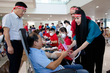 Còn hơn 5.000 hộ nghèo, Bí thư Tỉnh ủy kêu gọi ủng hộ "Tết Nhân ái"