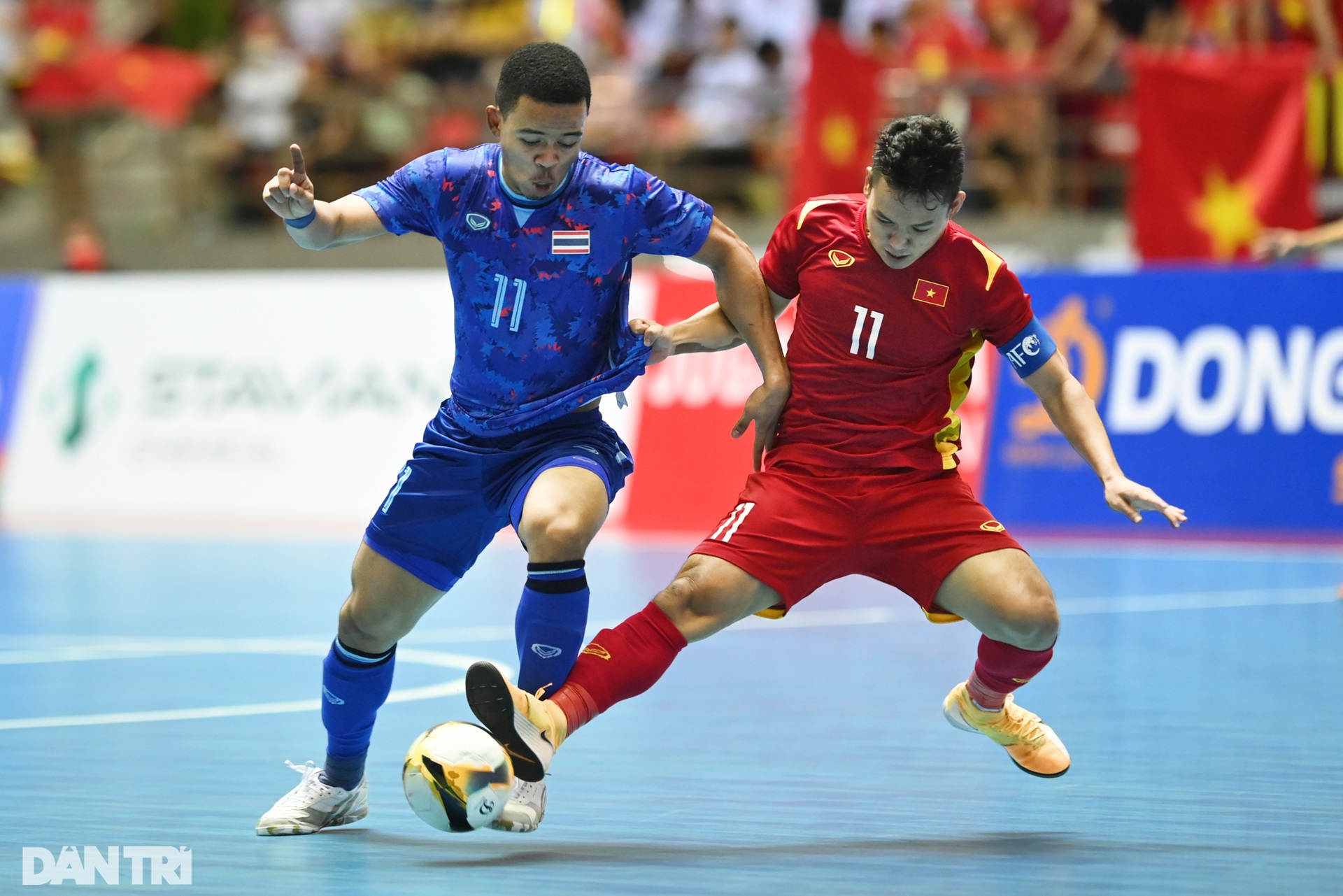 Thắng futsal Việt Nam, cầu thủ Thái Lan nhảy múa, ăn mừng đầy phấn khích - 21 Thắng futsal Việt Nam, cầu thủ Thái Lan nhảy múa, ăn mừng đầy phấn khích - 21
