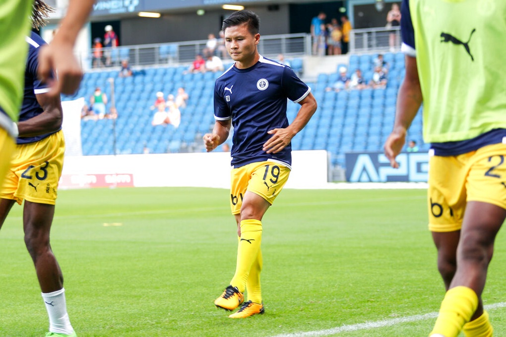 Quang Hải ngồi ngoài trong ngày Pau FC thắng đội yếu nhất Ligue 2 - 1 Quang Hải ngồi ngoài trong ngày Pau FC thắng đội yếu nhất Ligue 2 - 1